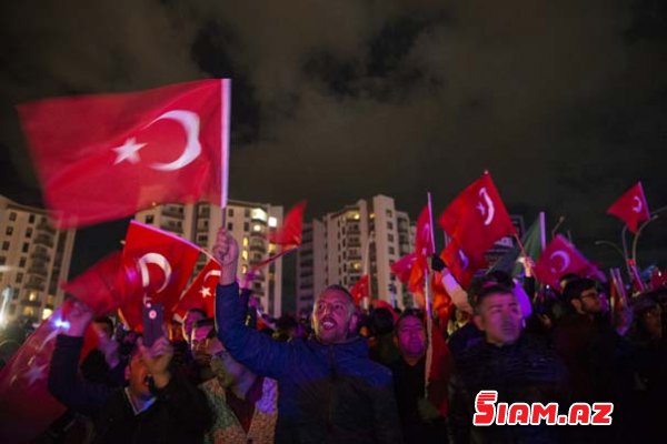 Hollandiyada diplomatik rəzalət: Avropa irqçiliyə və faşizmə təslim olur- VİDEOLAR, FOTOLAR Hollandiyada diplomatik rəzalət: Avropa irqçiliyə və faşizmə təslim olur- VİDEOLAR, FOTOLAR