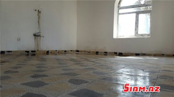 Tovuzda təzə bazar- köhnə bazar mübahisəsi - əhali yeni ticarət mərkəzinə niyə getmir... (FOTOLAR) Tovuzda təzə bazar- köhnə bazar mübahisəsi - əhali yeni ticarət mərkəzinə niyə getmir... (FOTOLAR)