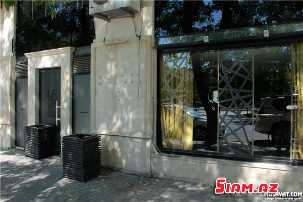 Möhürlü qapı, əşyasız məkan: Bağlanmış “26” kafesinin aqibəti necə olacaq? - REPORTAJ, FOTOLAR Möhürlü qapı, əşyasız məkan: Bağlanmış “26” kafesinin aqibəti necə olacaq? - REPORTAJ, FOTOLAR