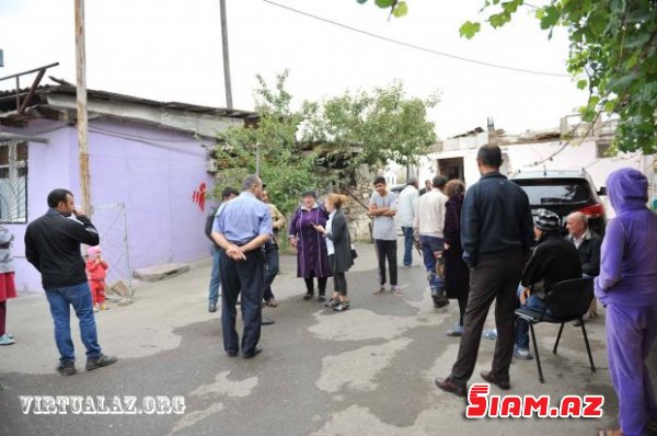 “Evin girişini sökür, deyir içəri damdan gir…” – Bakıda misli görünməmiş söküntü “Evin girişini sökür, deyir içəri damdan gir…” – Bakıda misli görünməmiş söküntü