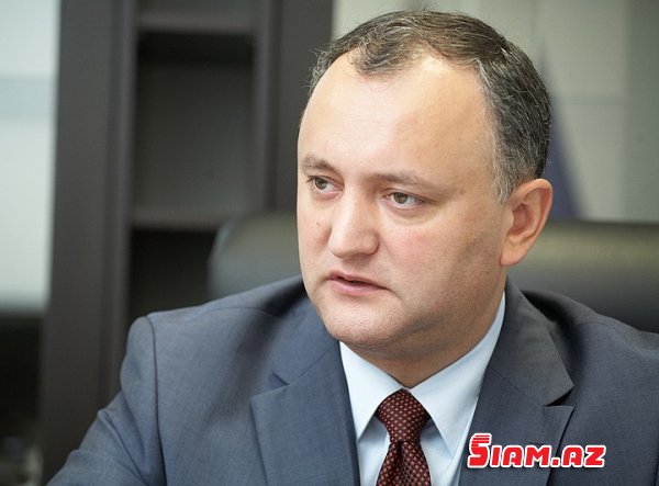 Ölkəni aksiyalar bürüdü: Ruspərəst prezident istefaya göndərilir Ölkəni aksiyalar bürüdü: Ruspərəst prezident istefaya göndərilir