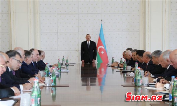 Prezident İlham Əliyev nazirləri topladı -FOTOLAR Prezident İlham Əliyev nazirləri topladı -FOTOLAR