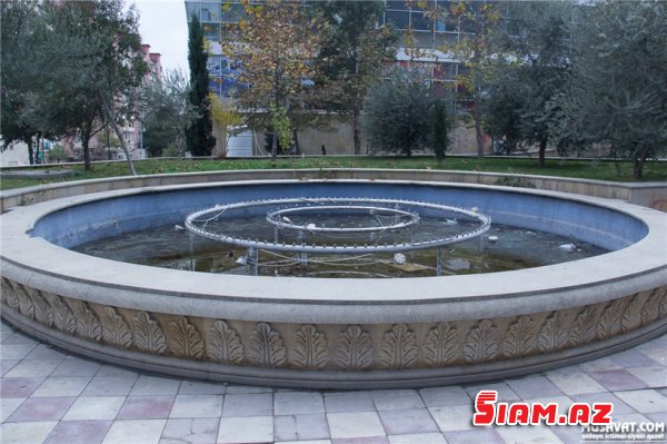 “Azadlıq prospekti” metrostansiyasının yanındakı tikinti insanları qorxuya salıb - Ərazidən REPORTAJ (FOTOLAR) “Azadlıq prospekti” metrostansiyasının yanındakı tikinti insanları qorxuya salıb - Ərazidən REPORTAJ (FOTOLAR)