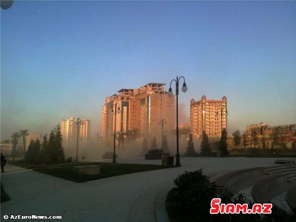 Abutalıbovun evlər yıxan “Qış parkı”na kimsə ayaq basmır-Fotolar Abutalıbovun evlər yıxan “Qış parkı”na kimsə ayaq basmır-Fotolar